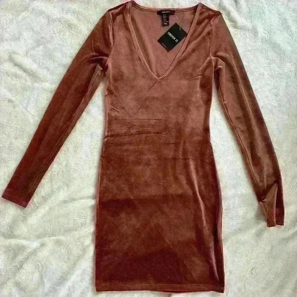 NWT- Forever 21 Velvet Mini Body-con Dress in Warm Brown - Size Small - Picture 2 of 2